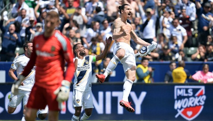 Mohol sa Zlatan v debute takto predviesť? A to sme vraj ešte nič nevideli